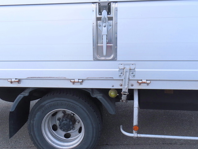 日野レンジャーアルミウイング中型（4t）[写真14]