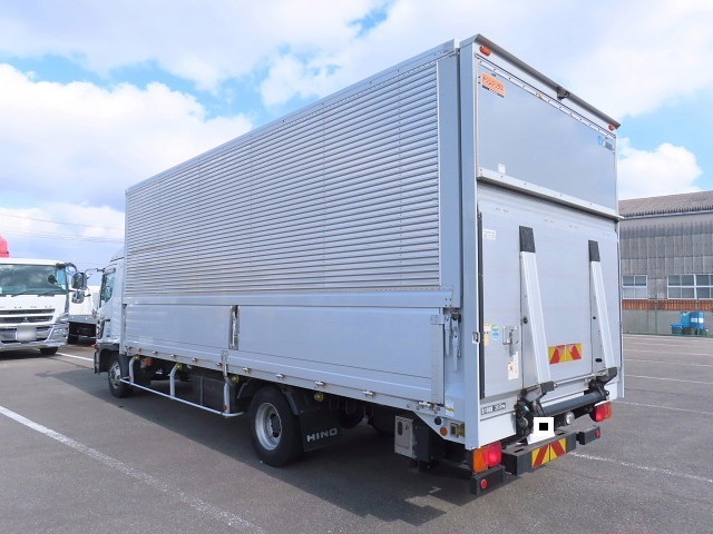 日野レンジャーアルミウイング中型（4t）[写真02]