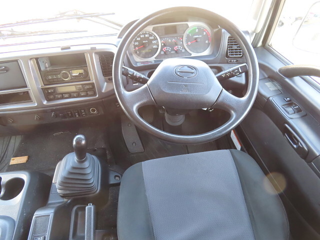 日野レンジャーアルミウイング中型（4t）[写真22]