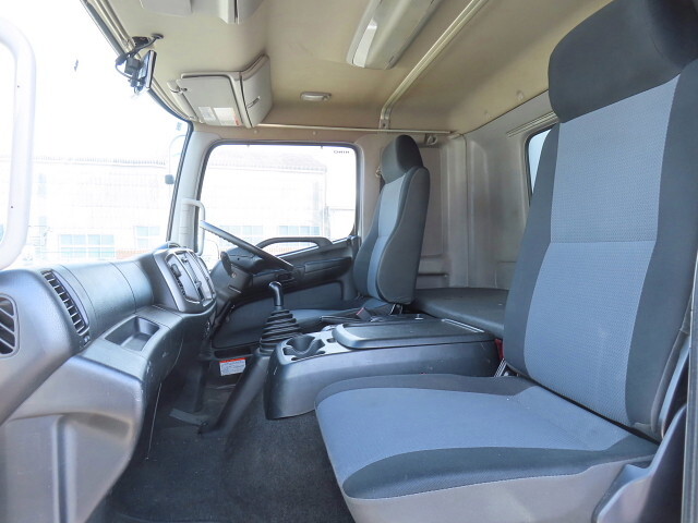 日野レンジャーアルミウイング中型（4t）[写真35]