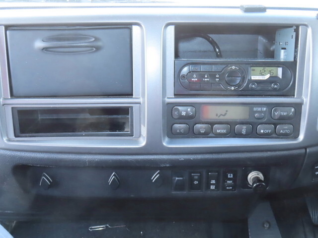 日野レンジャーアルミウイング中型（4t）[写真38]