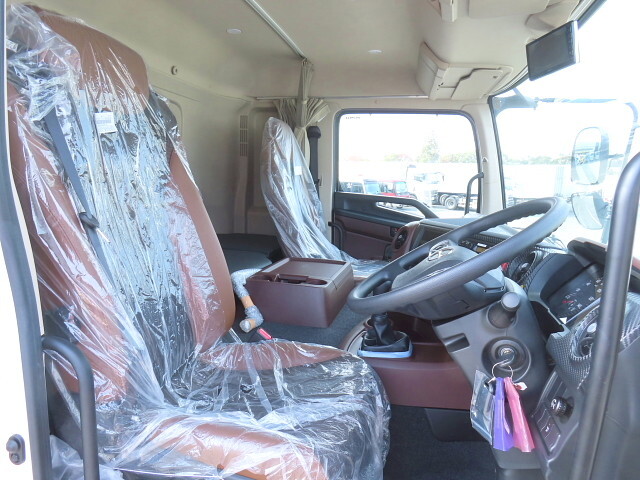 日野プロフィアアルミブロック大型（10t）[写真15]