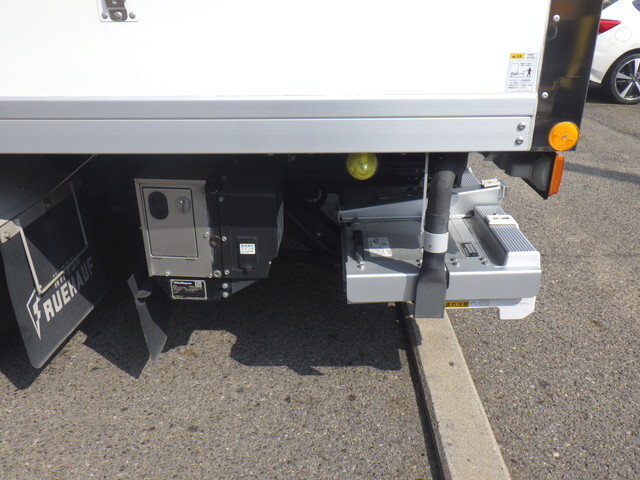 日野デュトロ冷凍車（冷蔵車）小型（2t・3t）[写真19]