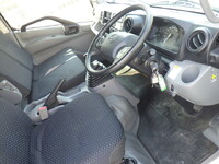 日野デュトロ冷凍車（冷蔵車）小型（2t・3t）[写真24]