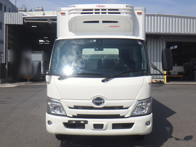 日野デュトロ冷凍車（冷蔵車）小型（2t・3t）[写真05]