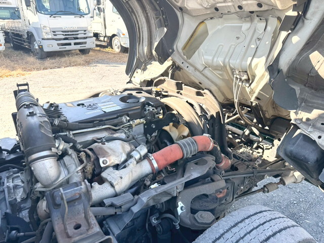 いすゞエルフアルミバン小型（2t・3t）[写真25]