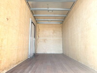 いすゞエルフアルミバン小型（2t・3t）[写真31]