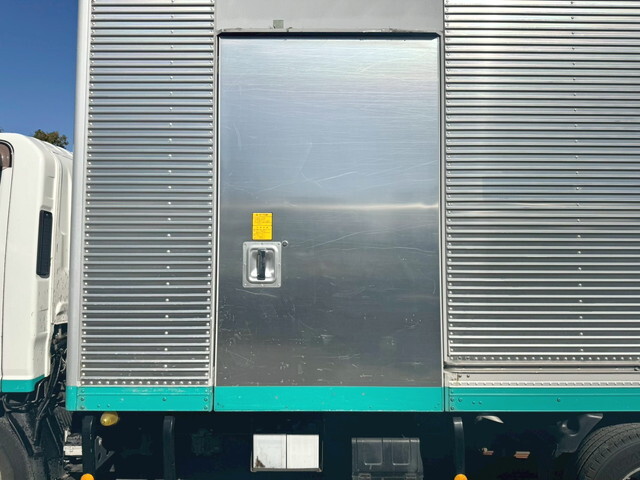 いすゞエルフアルミバン小型（2t・3t）[写真34]