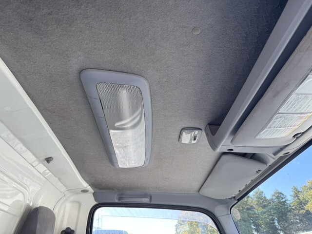 いすゞエルフアルミバン小型（2t・3t）[写真37]