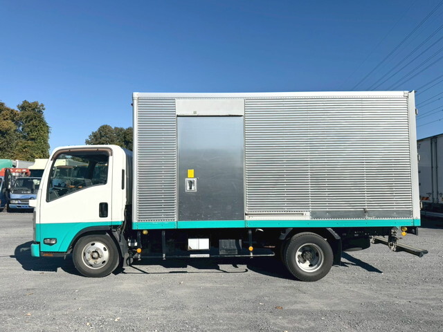いすゞエルフアルミバン小型（2t・3t）[写真04]