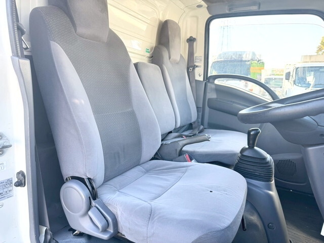 いすゞエルフアルミバン小型（2t・3t）[写真09]