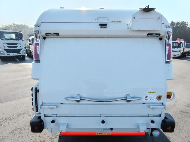 日野デュトロパッカー車（塵芥車）小型（2t・3t）[写真05]