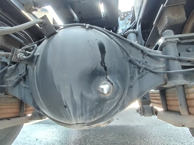 いすゞエルフコンテナ専用車小型（2t・3t）[写真20]