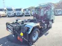 いすゞエルフコンテナ専用車小型（2t・3t）[写真07]