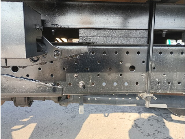 いすゞエルフクレーン4段小型（2t・3t）[写真16]