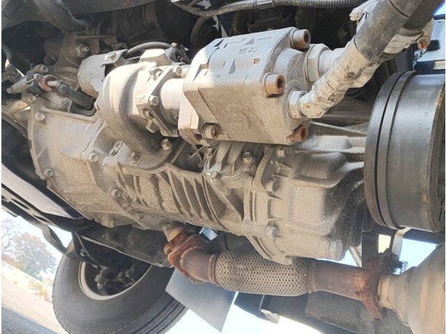 いすゞエルフクレーン4段小型（2t・3t）[写真20]