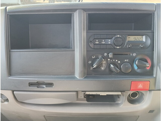 いすゞエルフクレーン4段小型（2t・3t）[写真25]