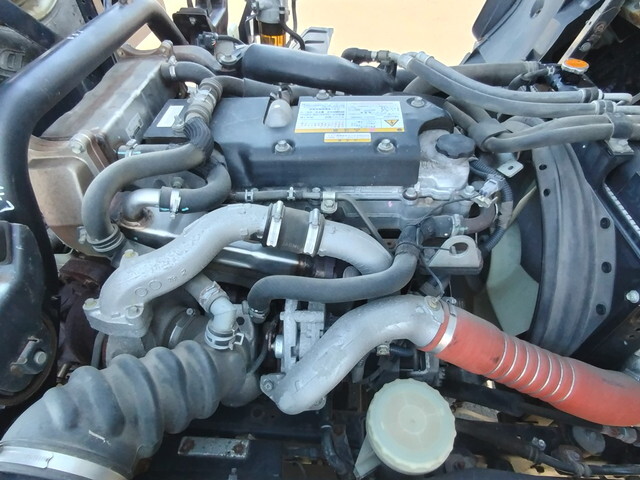 いすゞフォワードコンテナ専用車中型（4t）[写真16]