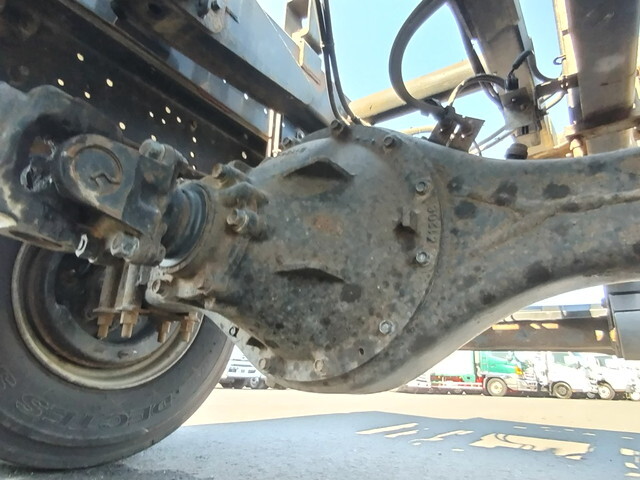 いすゞフォワードコンテナ専用車中型（4t）[写真19]