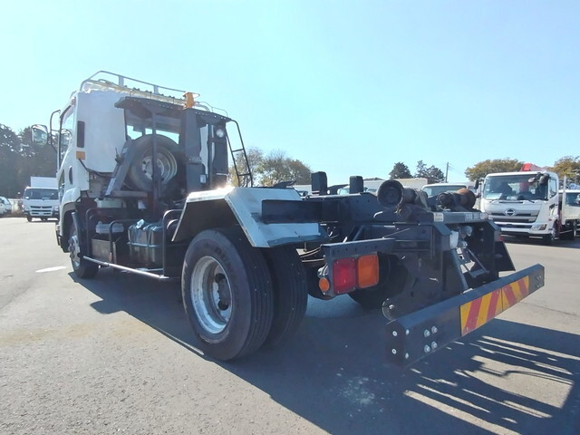 いすゞフォワードコンテナ専用車中型（4t）[写真04]