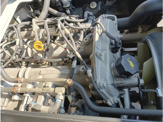 三菱ふそうキャンターアルミバン小型（2t・3t）[写真14]