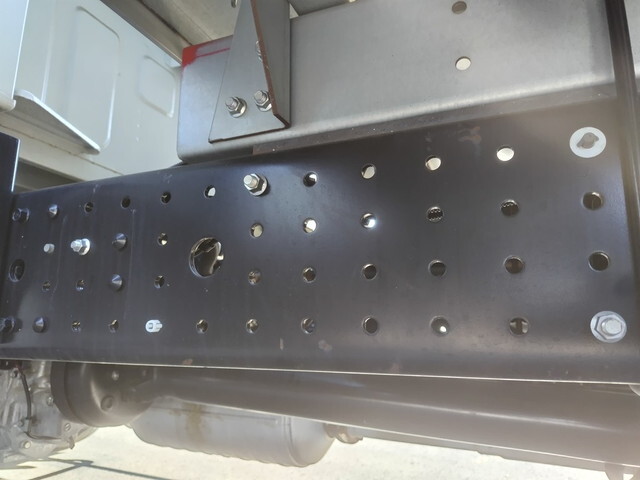 三菱ふそうキャンターアルミバン小型（2t・3t）[写真16]