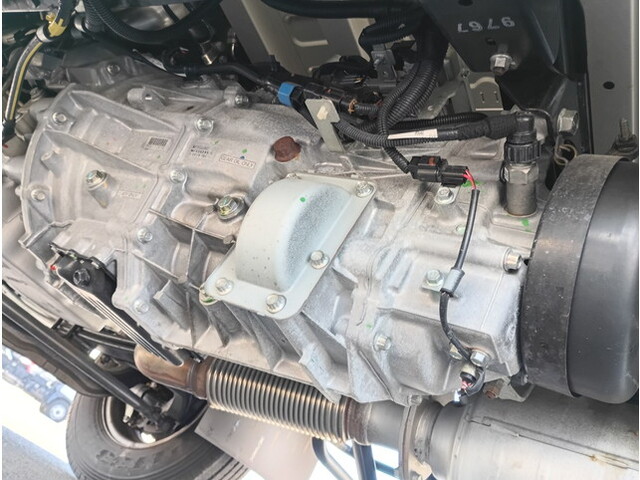 三菱ふそうキャンターアルミバン小型（2t・3t）[写真20]