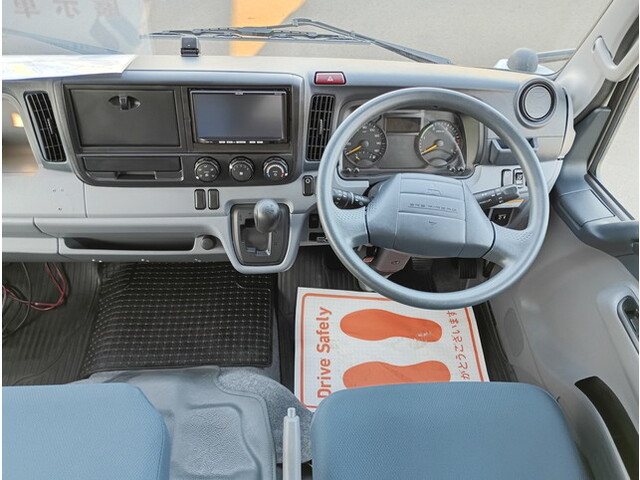 三菱ふそうキャンターアルミバン小型（2t・3t）[写真24]