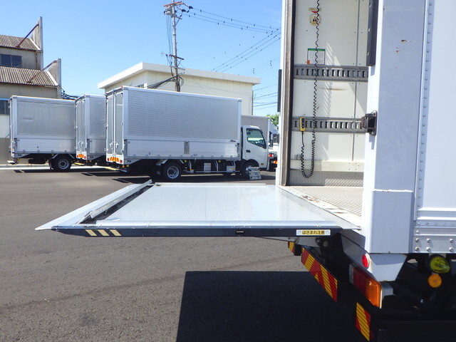 日野デュトロパネルバン小型（2t・3t）[写真14]
