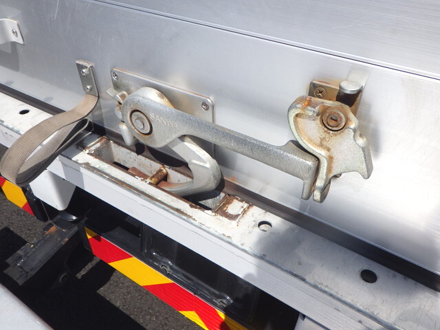 日野デュトロパネルバン小型（2t・3t）[写真23]