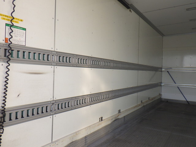 日野デュトロパネルバン小型（2t・3t）[写真38]