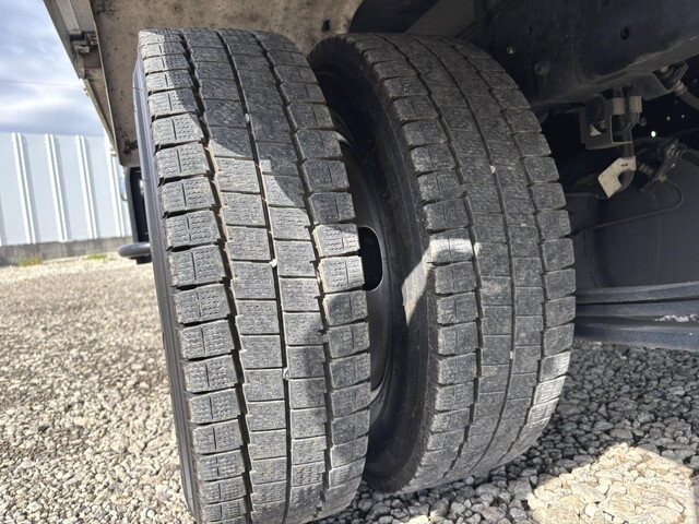 いすゞエルフ冷凍車（冷蔵車）小型（2t・3t）[写真19]