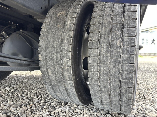 いすゞエルフ冷凍車（冷蔵車）小型（2t・3t）[写真20]