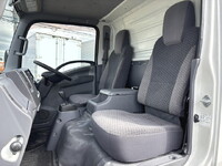 いすゞエルフ冷凍車（冷蔵車）小型（2t・3t）[写真25]