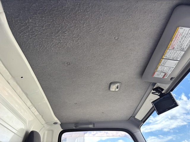 いすゞエルフ冷凍車（冷蔵車）小型（2t・3t）[写真25]