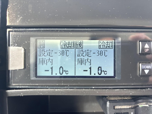 いすゞエルフ冷凍車（冷蔵車）小型（2t・3t）[写真27]