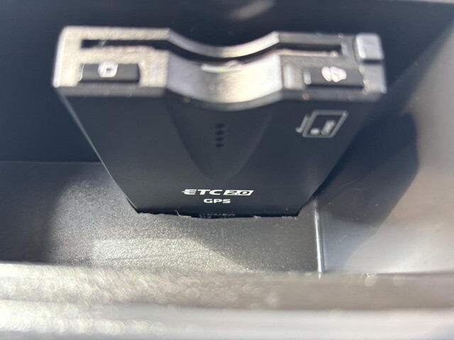 いすゞエルフ冷凍車（冷蔵車）小型（2t・3t）[写真28]