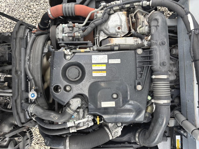 いすゞエルフ冷凍車（冷蔵車）小型（2t・3t）[写真30]