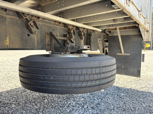 UDトラックスクオンアルミウイング大型（10t）[写真21]