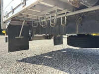 UDトラックスクオンアルミウイング大型（10t）[写真23]