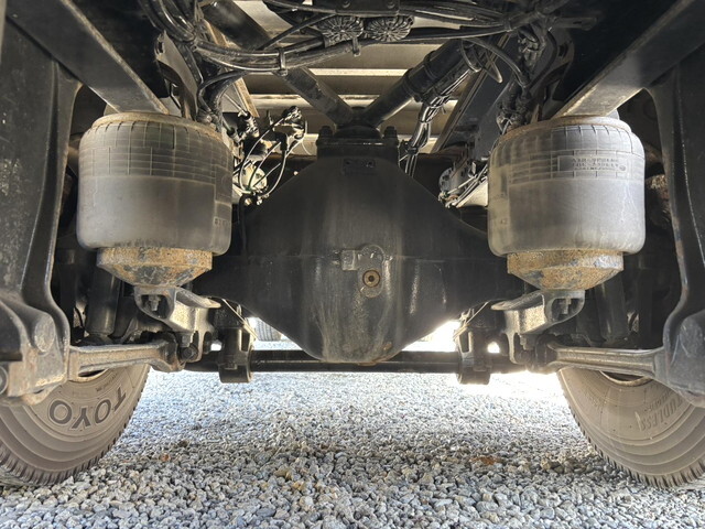 UDトラックスクオンアルミウイング大型（10t）[写真23]