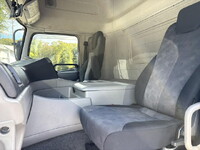 UDトラックスクオンアルミウイング大型（10t）[写真30]