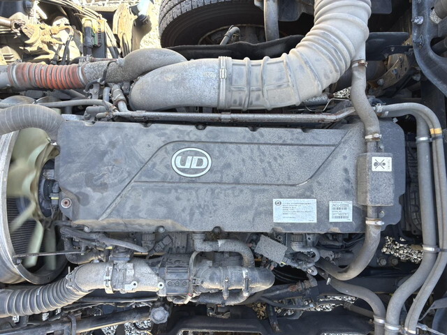 UDトラックスクオンアルミウイング大型（10t）[写真34]