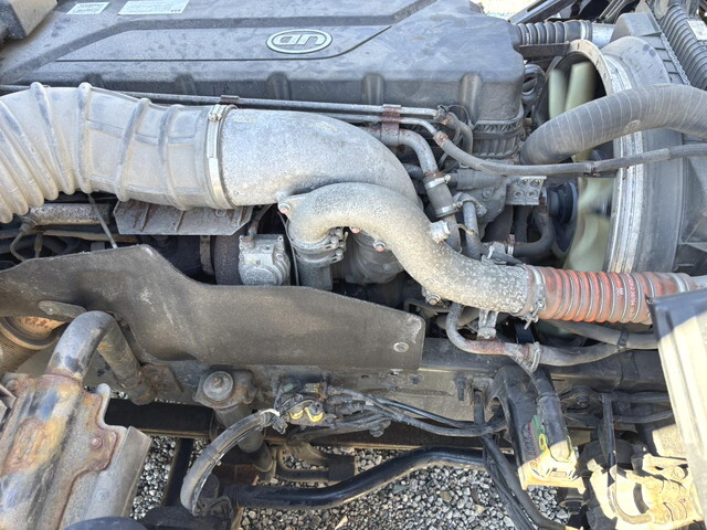 UDトラックスクオンアルミウイング大型（10t）[写真36]