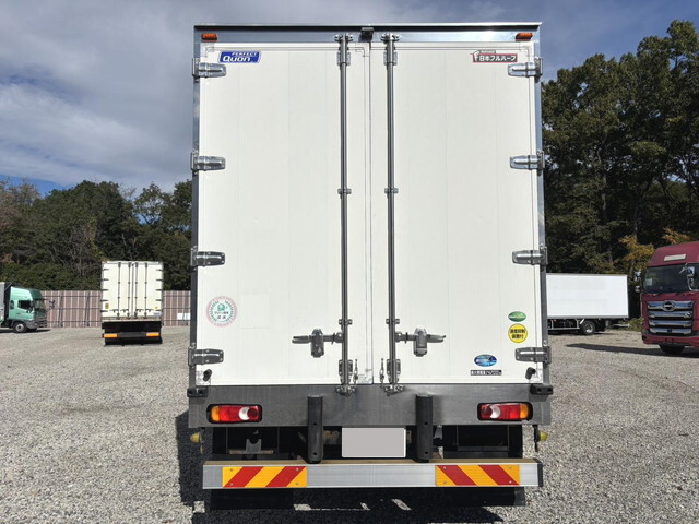 UDトラックスクオンアルミウイング大型（10t）[写真04]