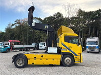 UDトラックスクオントレーラーヘッド（トラクターヘッド）大型（10t）[写真12]