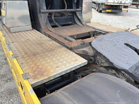 UDトラックスクオントレーラーヘッド（トラクターヘッド）大型（10t）[写真15]