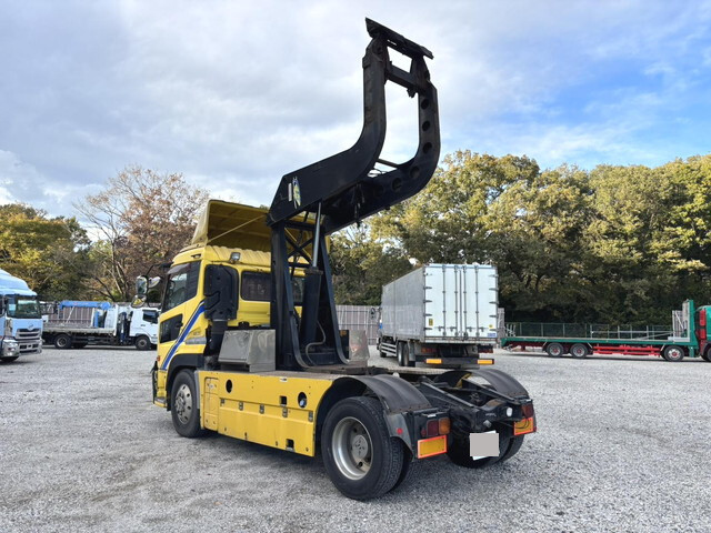 UDトラックスクオントレーラーヘッド（トラクターヘッド）大型（10t）[写真02]