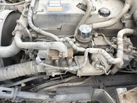 UDトラックスクオントレーラーヘッド（トラクターヘッド）大型（10t）[写真32]