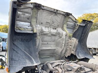 UDトラックスクオントレーラーヘッド（トラクターヘッド）大型（10t）[写真35]